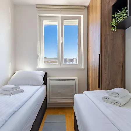 Maraschino 2br Balcony Garage And Bbq Apartment Zadar