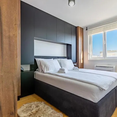 Maraschino 2br Balcony Garage And Bbq